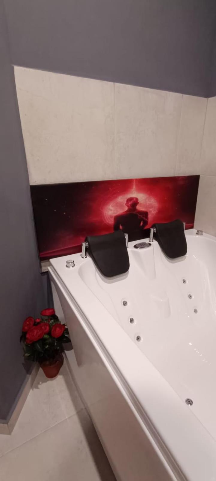 Sea 1 Spa&Wellness Чивитанова-Марке Экстерьер фото